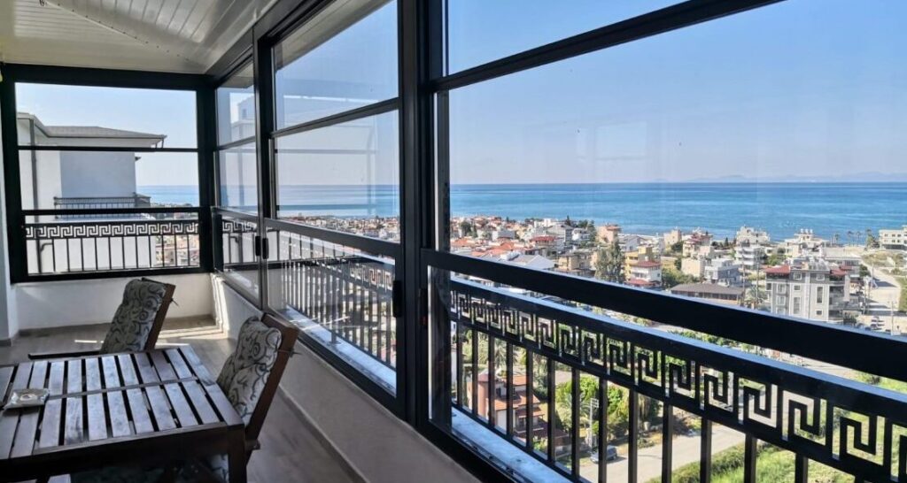 İskenderun Cam Balkon Sistemleri ile Evinizde Modern Bir Dokunuş Yaratın